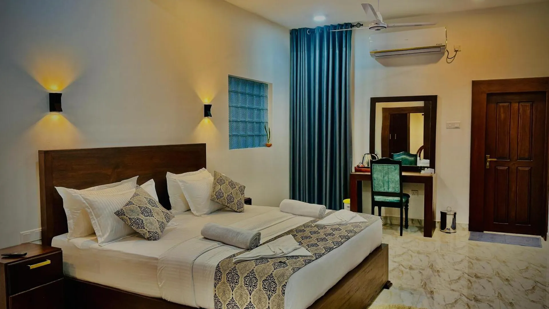 Aloe Transit Hotel Katunayake 0*,  Sri Lanka
