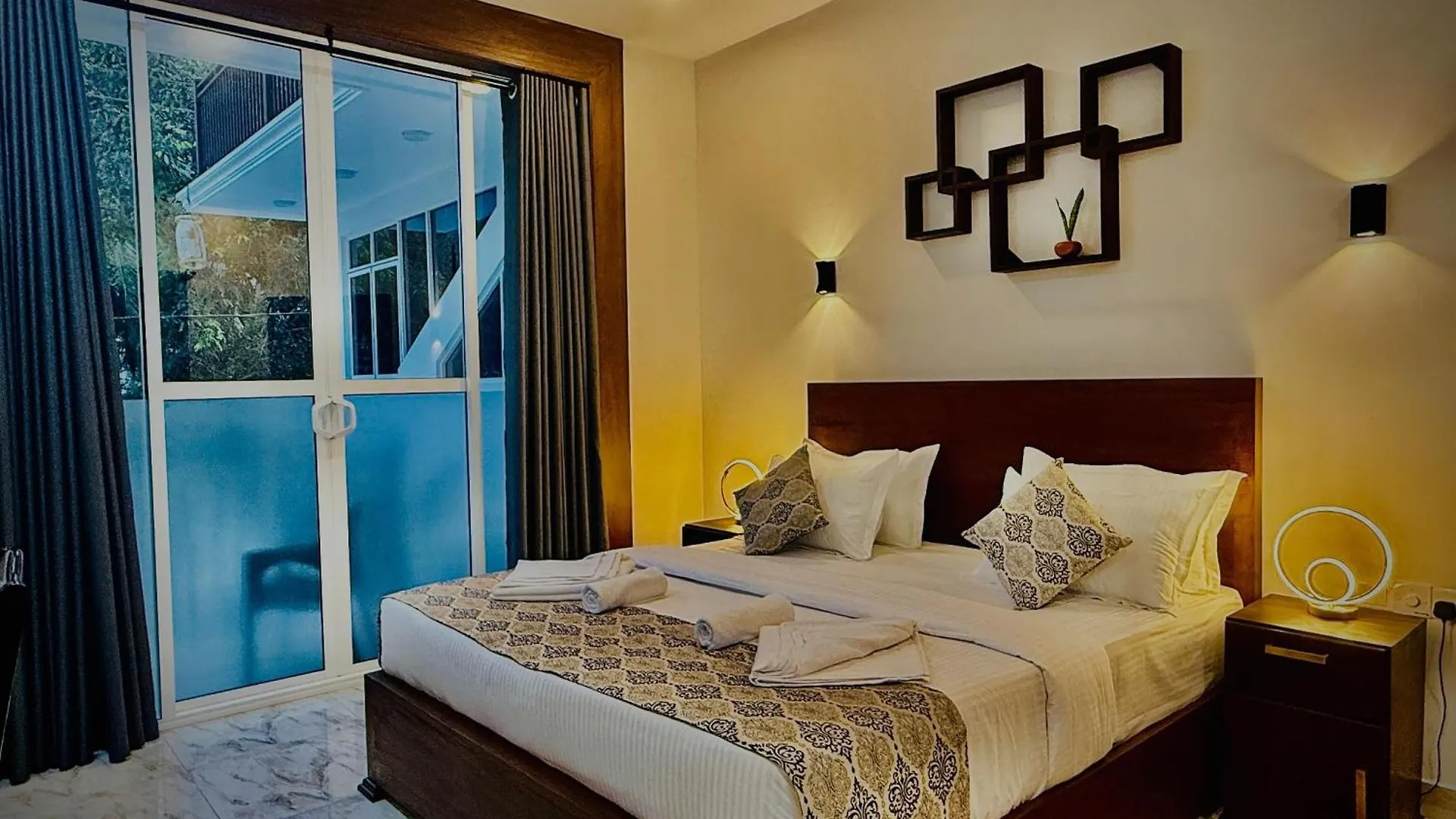 Bed & Breakfast Aloe Transit Hotel Katunayake Sri Lanka
