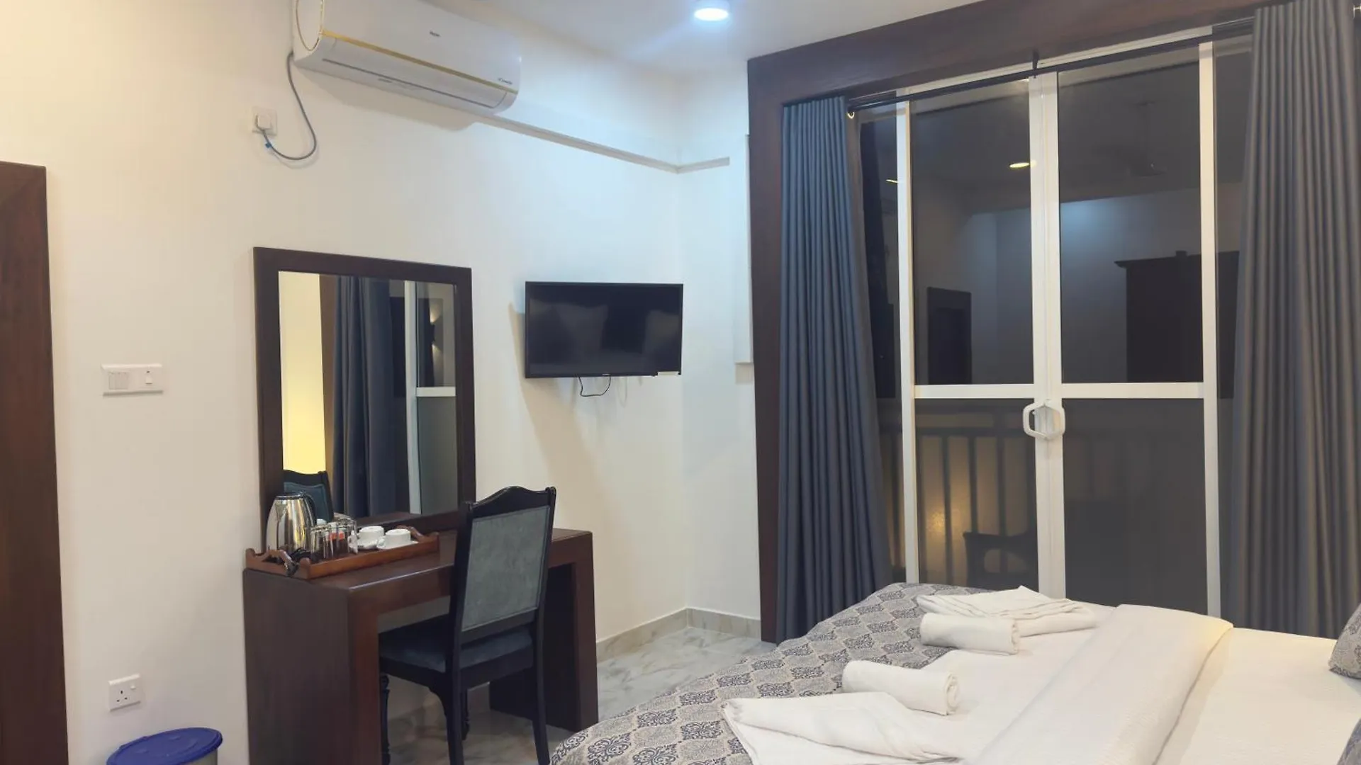 Aloe Transit Hotel Katunayake