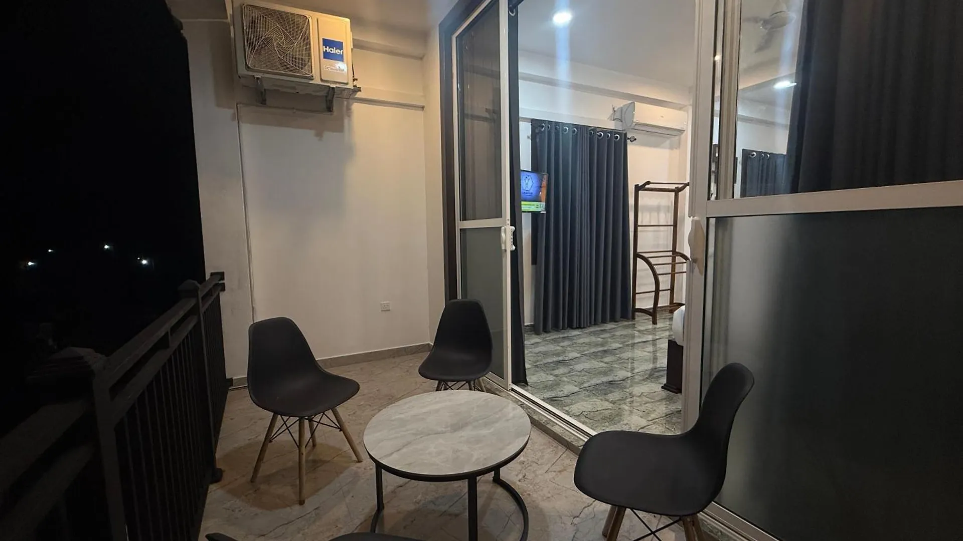 Bed & Breakfast Aloe Transit Hotel Katunayake Sri Lanka