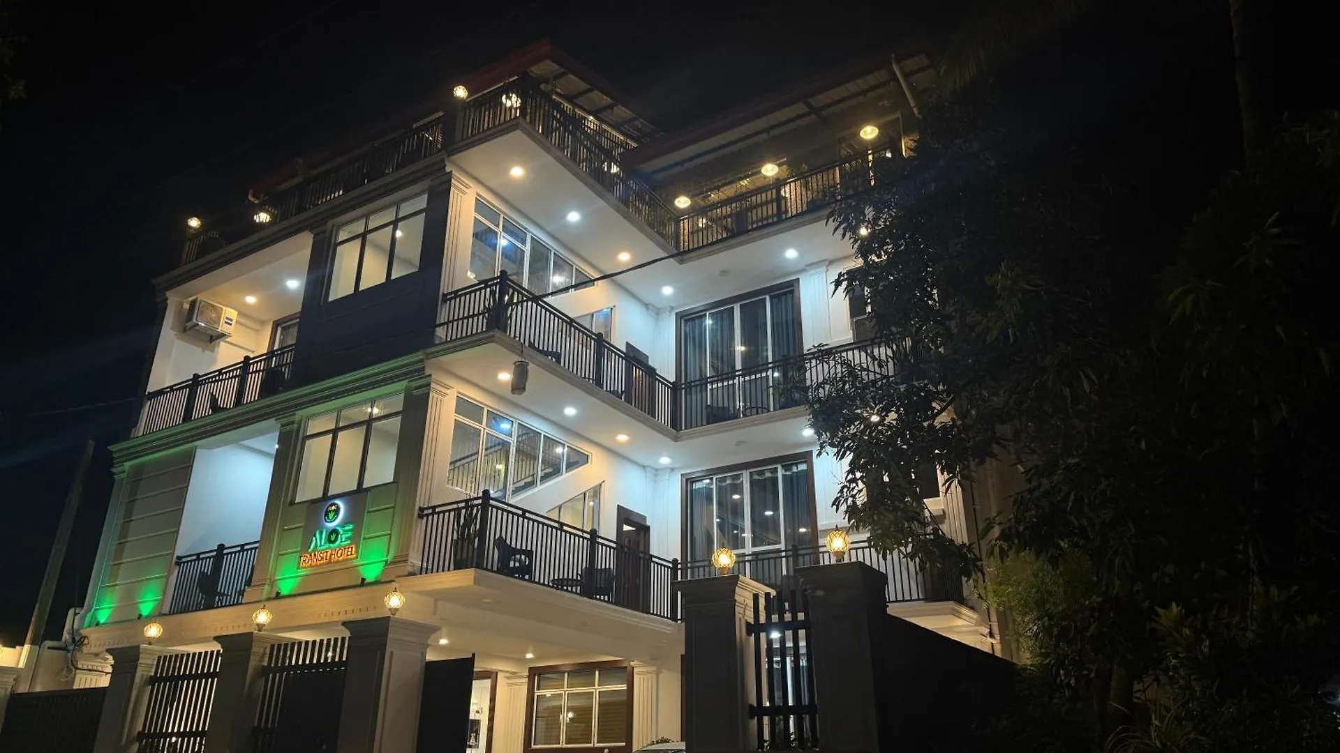 Aloe Transit Hotel location